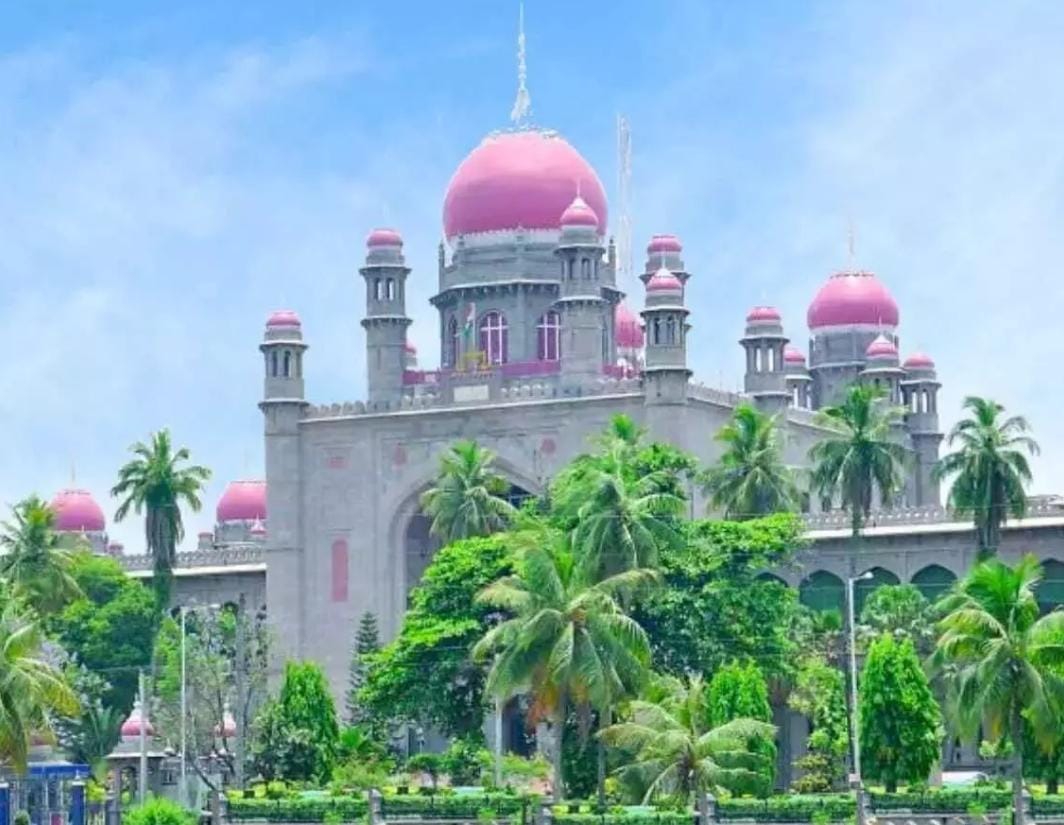 చార్మినార్ దగ్గర బతుకమ్మ సంబరాలు.. అనుమతించిన హైకోర్టు