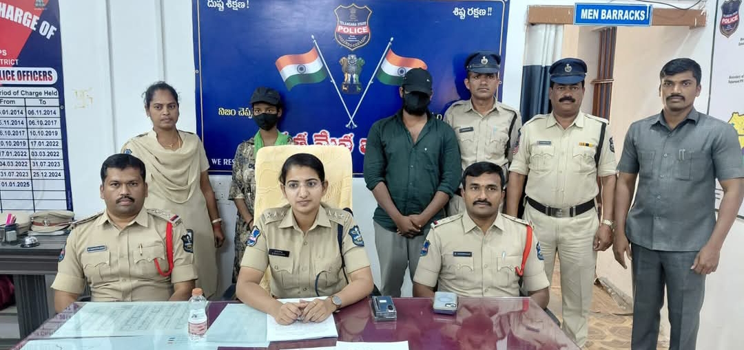 ప్లాస్టిక్ బాటిళ్లు సేకరించే నెపంతో ఇళ్లలో చోరీలు