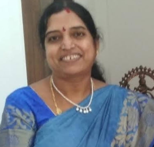 "మిత్ర రత్నావళి" బిరుదుతో సత్కరించబడ్డ కవయిత్రి మంజుల పత్తిపాటి