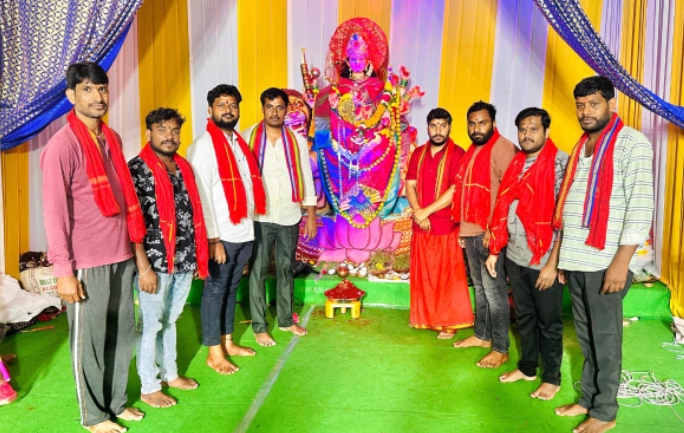 దుర్గా మాత అమ్మవారిని దర్శించుకున్న ఆశన్నగారి మధుకర్ రెడ్డి