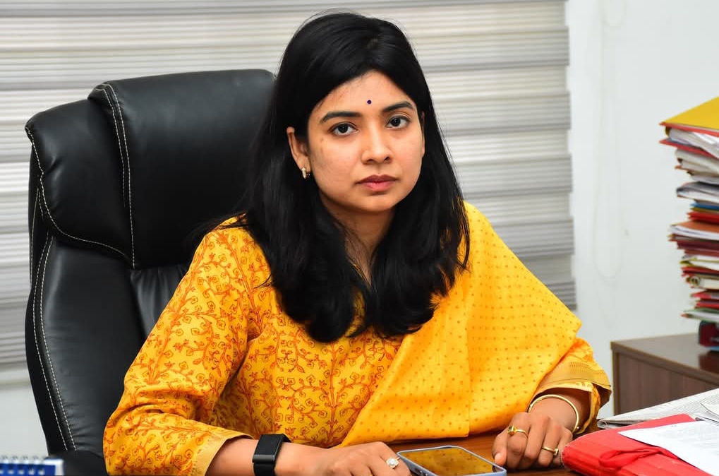 ధాన్యం కొనుగోలు ప్రక్రియపై అధికారులతో టెలీ కాన్ఫరెన్స్ నిర్వహించిన సిరిసిల్ల జిల్లా కలెక్టర్ గరిమ అగ్రవాల్