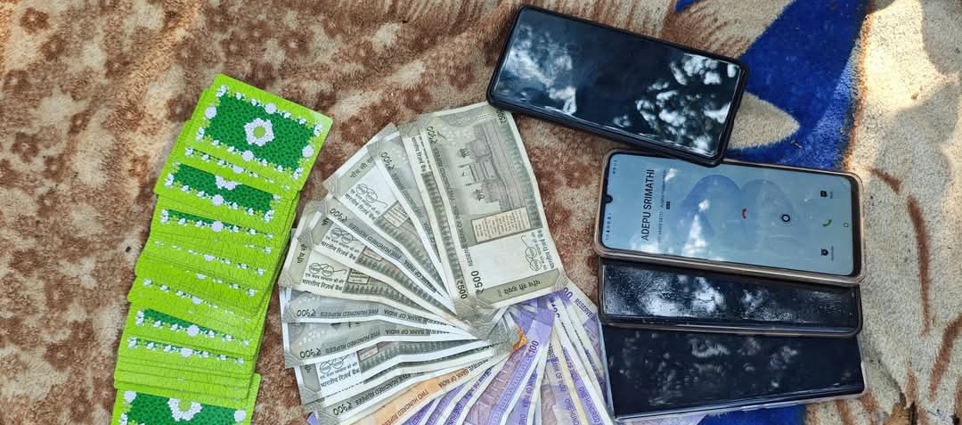 వెంకటాపూర్ శివారులో జూదం స్థావరం పై పోలీసుల దాడి