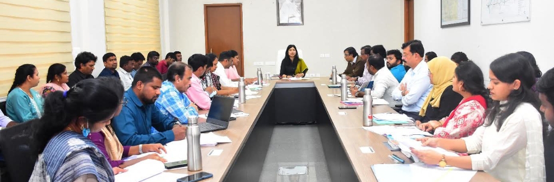 ఆరోగ్య అవగాహన కల్పించాలి : సిరిసిల్ల ఇంచార్జి కలెక్టర్ గరిమ అగ్రవాల్