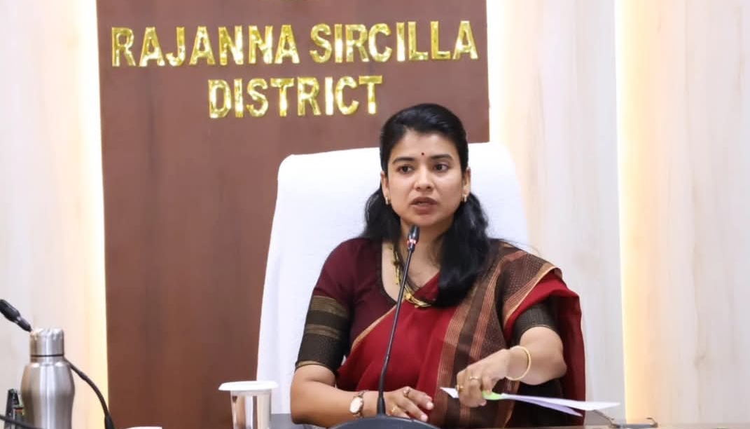 టెక్స్&zwnj;టైల్ పార్క్ పై జిల్లా కలెక్టర్ సమీక్ష..