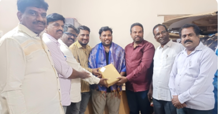 సేవతోనే రాజకీయ పదవులకు గుర్తింపు