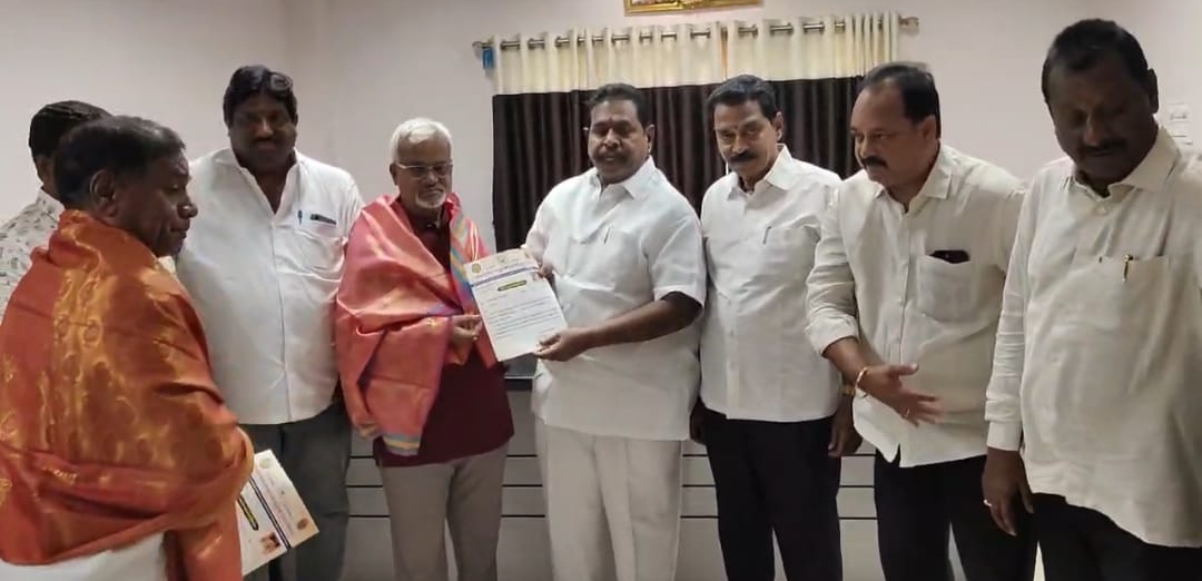 Daily Bharat తెలంగాణ రాష్ట్ర ఆర్యవైశ్య మహాసభ నూతన కార్యవర్గంలో మీడియా కమిటీ కార్యదర్శిగా దన్నారపు రాజలింగం నియామకం