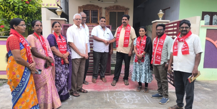 వైరా పట్టణంలో ఇంటింటికి సిపిఐ(ఎం) 