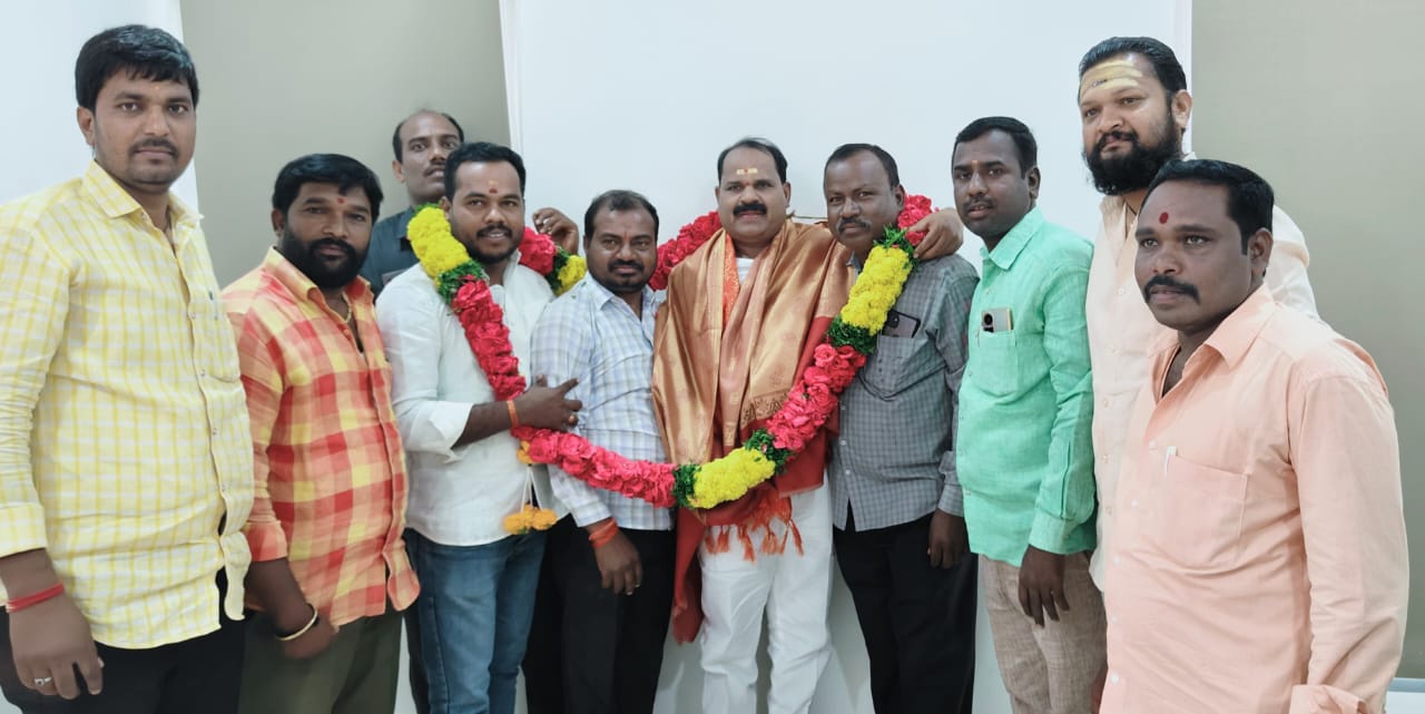 షాద్ నగర్ ఎమ్మేల్యే వీర్లపల్లి శంకర్ కు శుభాకాంక్షలు వెల్లువ