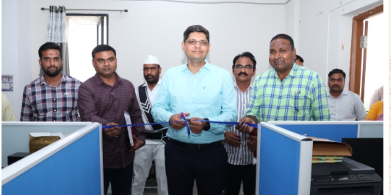 వరి కొనుగోలు కంట్రోల్ రూమ్ ను ప్రారంభించిన జిల్లా కలెక్టర్ ఆశిష్ సాంగ్వాన్