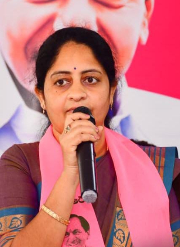 రాజ్యసభ సభ్యులు వద్దిరాజు రవన్న పై విమర్శలు చేయడాన్ని ఖండించిన కాపు సీతాలక్ష్మి మాజీ మున్సిపల్ చైర్ పర్సన్ 