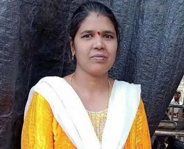 కొత్తగూడెంలో ప్రభుత్వ టీచర్ హత్య!