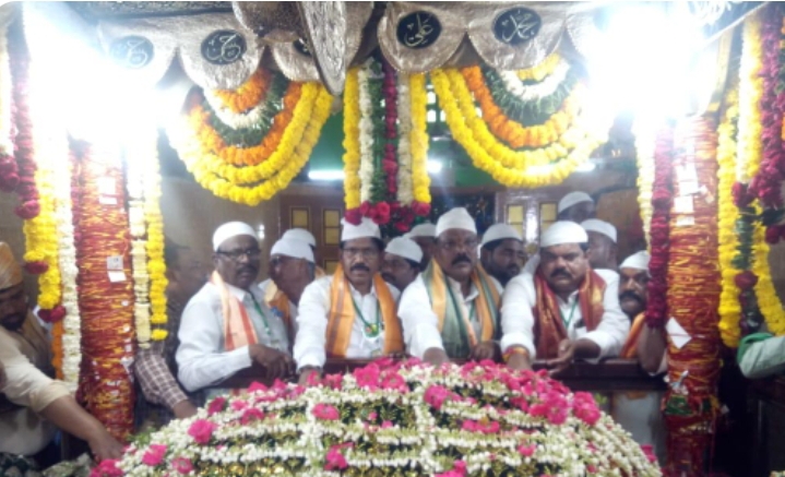 జహంగీర్ పీర్ దర్గాలో  మిలాద్ ఉన్ నబి వేడుకలు