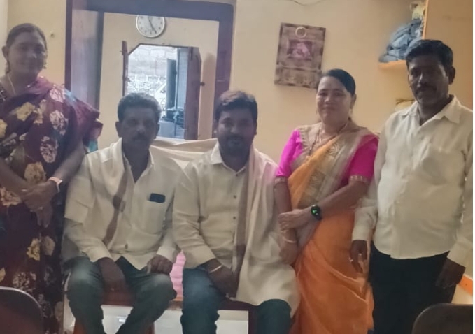 వెంకన్నపాలెం సర్పంచ్ ఆంగోత్ రామారావును సన్మానించిన మాజీ ఎంపీపీ కొడెం సీతా కుమారి