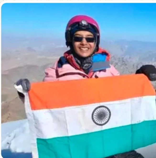 అత్యంత ఎత్తైన పర్వతాలను అధిరోహించిన 16 ఏండ్ల బాలిక