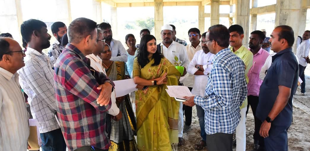 చిల్డ్రన్ హోం నిర్మాణ పనుల్లో వేగం పెంచాలి : సిరిసిల్ల జిల్లా ఇంచార్జి కలెక్టర్ గరిమ అగ్రవాల్