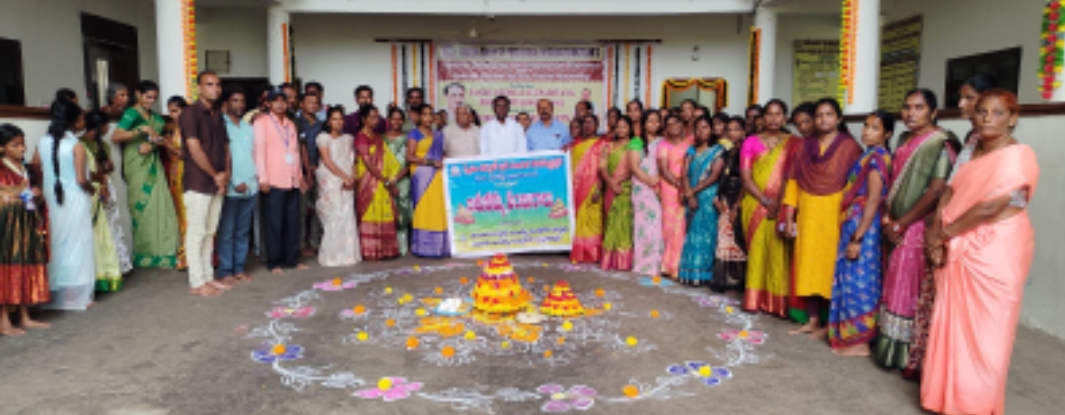 స్నేహ సొసైటీ ఫర్ రూరల్ రీకన్స్ట్రక్షన్ లో ఘనంగా బతుకమ్మ వేడుకలు