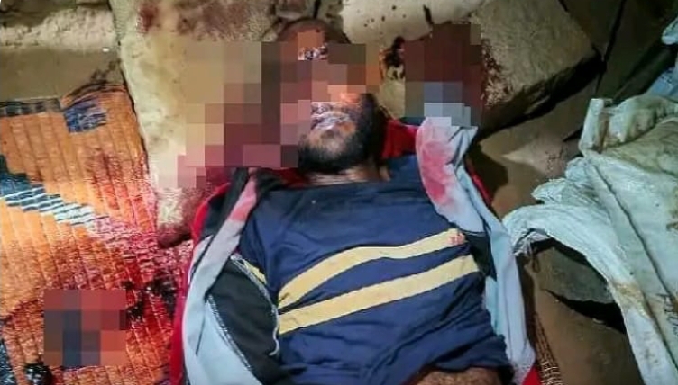 వ్యక్తిని గొడ్డలితో దారుణ హత్య చేసిన గుర్తు తెలియని వ్యక్తులు