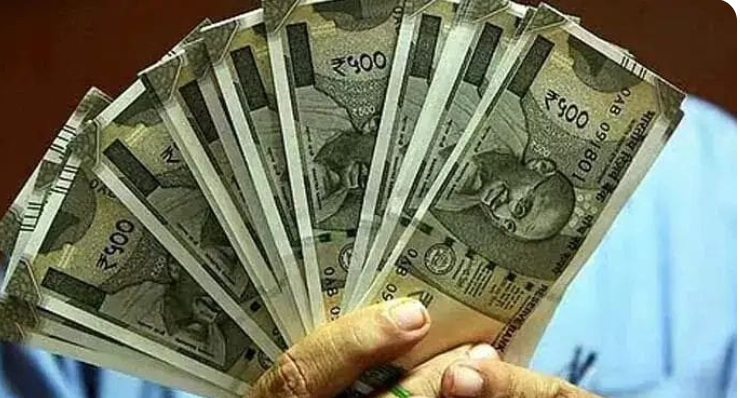 తెలంగాణ సర్కారు మరో కీలక నిర్ణయం తీసుకుంది. అనర్హులైన పెన్షనర్లను ఏరిపారేస్తుంది