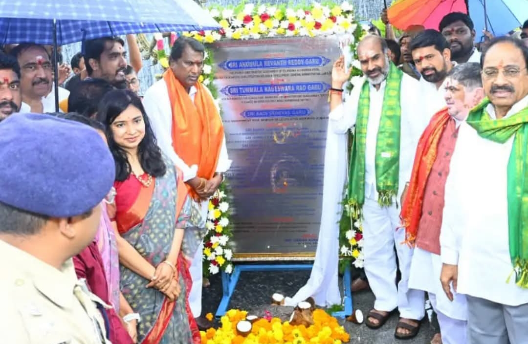 వేములవాడ, సిరిసిల్లలో అభివృద్ధి పనులకు శంకుస్థాపన