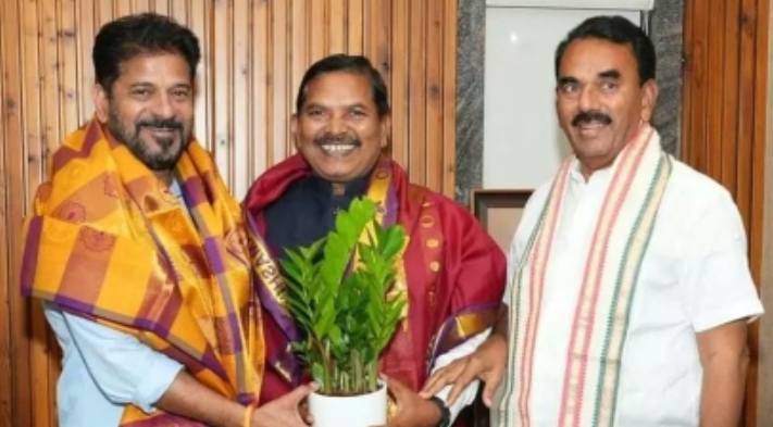 బార్ కౌన్సిల్ కు ఎన్నికైన మంత్రి పొన్నం ప్రభాకర్ సోదరుడు