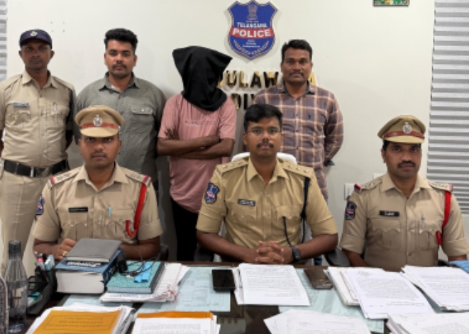 రాజన్న సిరిసిల్ల జిల్లా : సిఎంఓ (CMO) అధికారిగా నటిస్తూ ప్రభుత్వ అధికారులను మోసం చేసిన వ్యక్తి అరెస్ట్