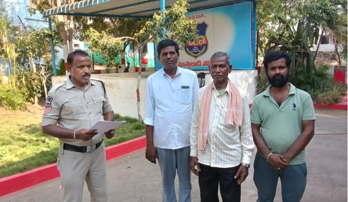 ముస్తాబాద్ మండలంలో బెల్ట్&zwnj;షాపుల నిర్వాహకుల బైండోవర్