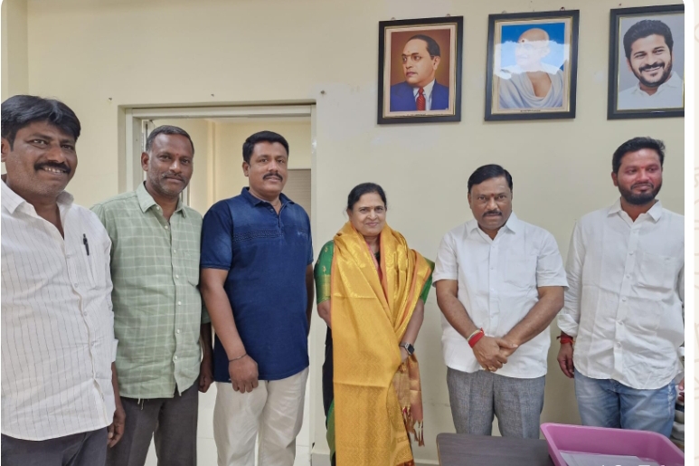 మున్సిపల్ కమిషనర్ సునీత రెడ్డికి జన్మదిన శుభాకాంక్షలు వెల్లువ