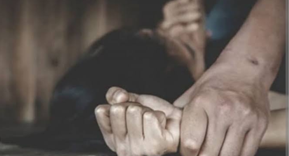 ట్రైనీ పైలట్ మీద అత్యాచారం