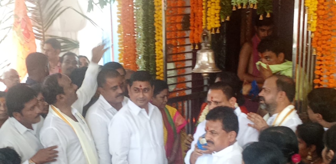 టీఎన్జీవో ఎస్ అధ్యక్షుడు సుమన్ ఆధ్వర్యంలో  అత్యంత వైభవంగా బోనాల ఉత్సవాలు