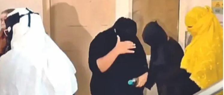 కూకట్&zwnj;పల్లిలో వ్యభిచార ముఠా గుట్టురట్టు