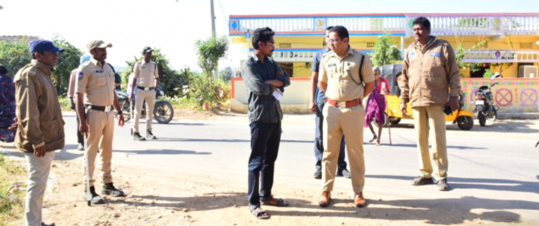 ప్రశాంత వాతావరణంలో జరుగుతున్న మొదటి విడత గ్రామపంచాయతీ ఎన్నికలు : జిల్లా ఎస్పీ మహేష్ బి. గితే