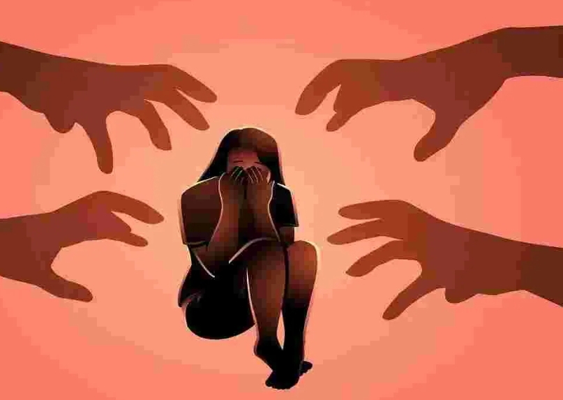 విద్యార్థినిపై ఉపాధ్యాయుల వేధింపులు