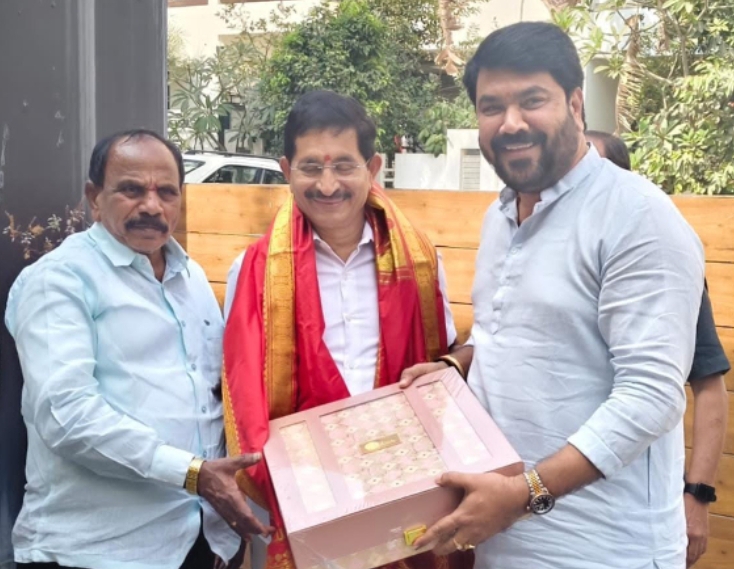 వేం నరేందర్ రెడ్డికి జన్మదిన శుభాకాంక్షలు తెలిపిన చైర్మన్ ఎలుగంటి మధుసూదన్ రెడ్డి