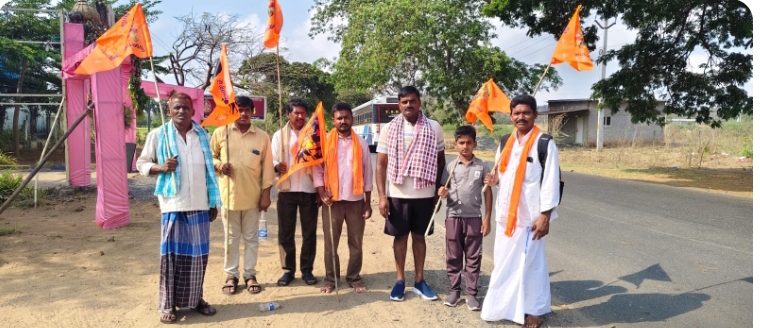 భద్రాచలం పాదయాత్రకు తరలి వెళ్లిన తల్లాడ మండలం నారాయణపురం భక్తులు