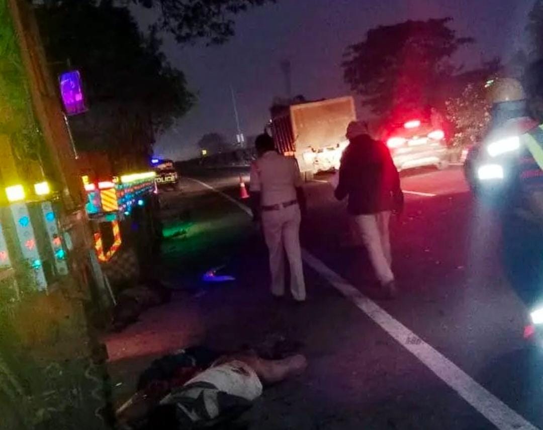 లారీ ఆర్టిసి బస్సు ఢీకొని నలుగురు మృతి