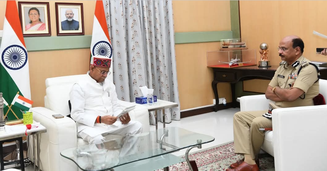 25 వ తేది ఆల్ ఇండియా పోలీస్ ఫుట్&zwnj;బాల్ ఛాంపియన్&zwnj;షిప్ ప్రారంభ వేడుకలకు గవర్నర్&zwnj;ను ఆహ్వానించిన డిజిపి