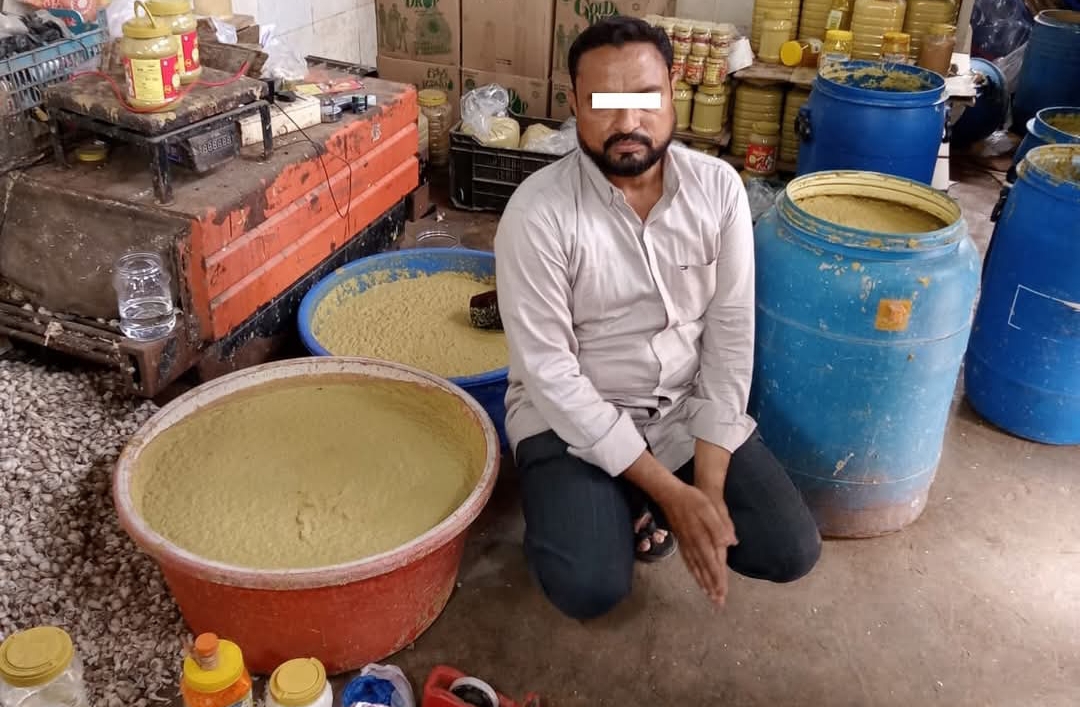 కల్తీ అల్లం వెల్లుల్లి పేస్ట్ తయారు చేసి విక్రయిస్తున్న నిందితుడి అరెస్ట్